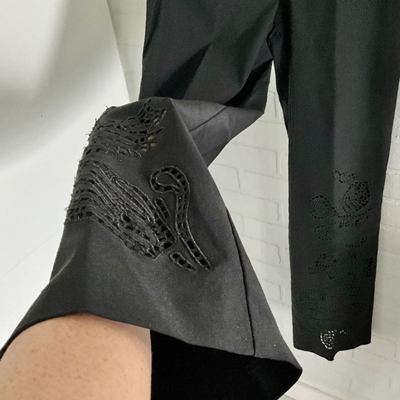 Joseph Ribkoff Black floral paisley laser cut hem Mid rise Pants Size 12 - Picture 3 of 9